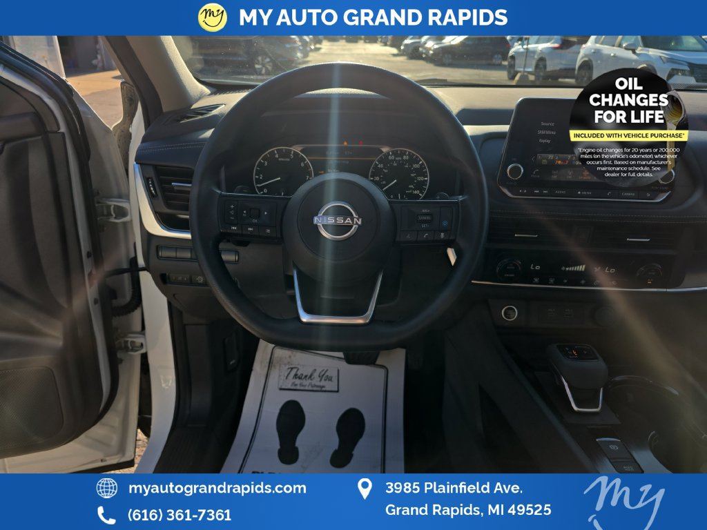 Used 2023 Nissan Rogue SV AWD/4WD image 13