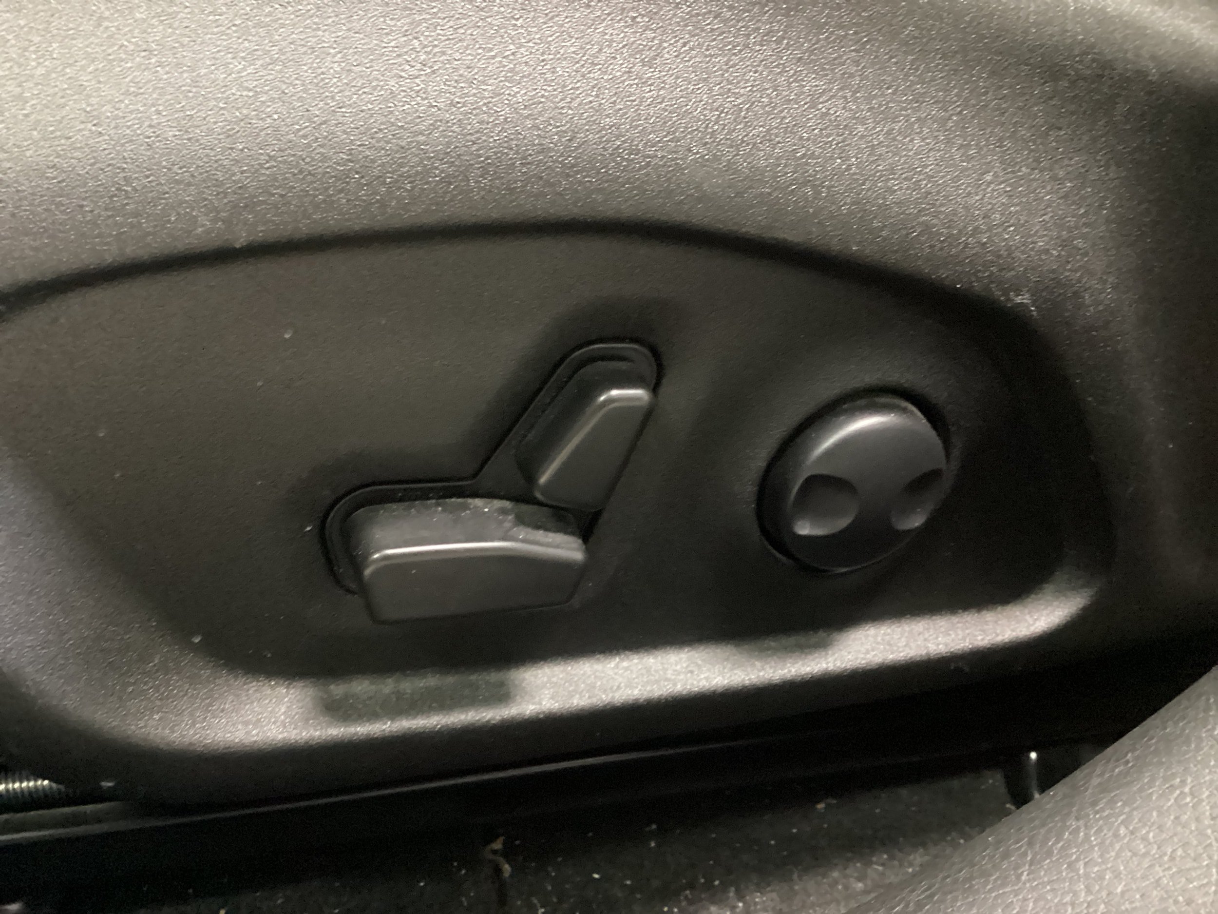 Used 2022 Jeep Renegade Limited AWD/4WD image 15