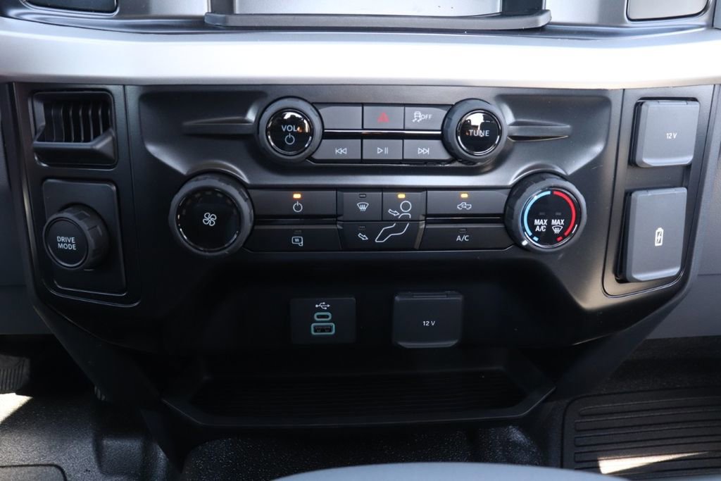 New 2026 Ford F550 2WD Regular Cab Super Duty image 11