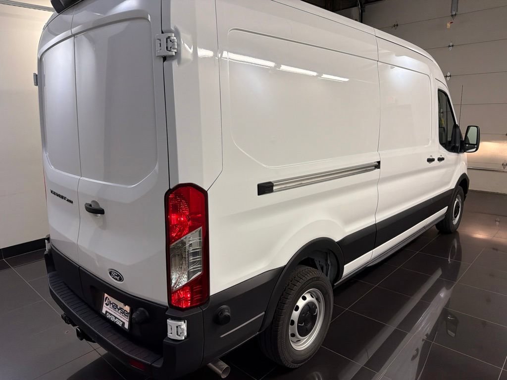 New 2026 Ford Transit 250 148 Medium Roof RWD image 5