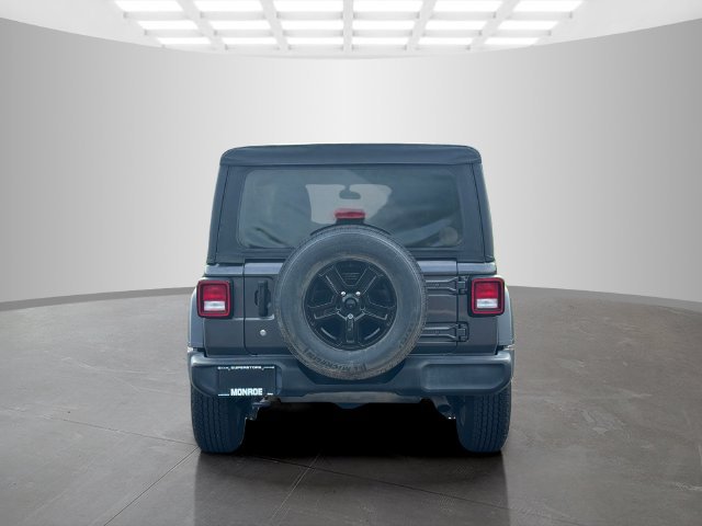 Used 2018 Jeep Wrangler Unlimited Sport S AWD/4WD image 6