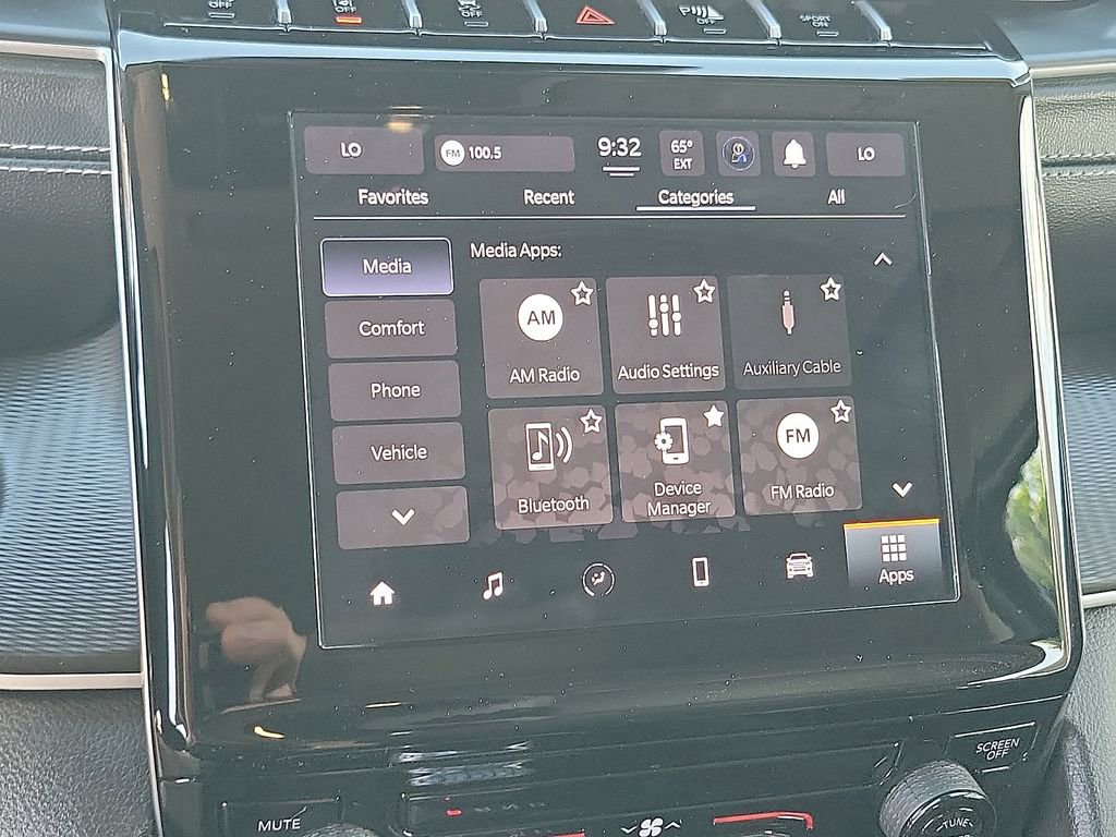 Used 2024 Jeep Grand Cherokee L Laredo image 8