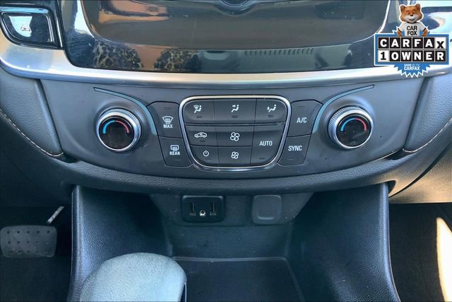 Used 2021 Chevrolet Traverse LT FWD image 33