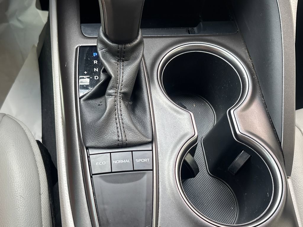 Used 2023 Toyota Camry SE image 15