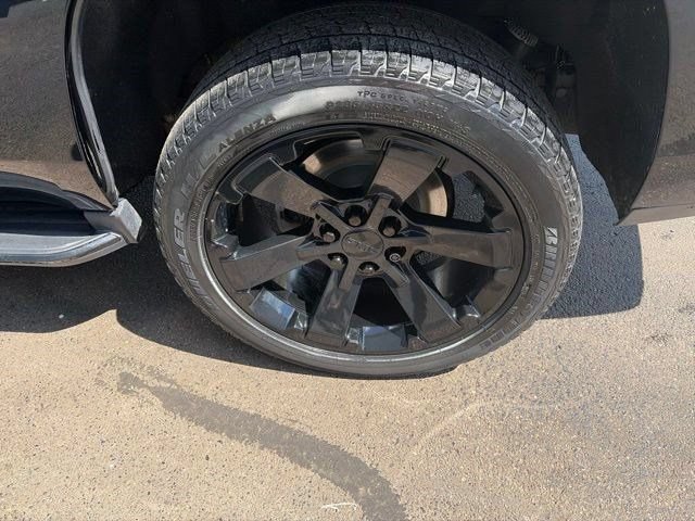 Used 2019 GMC Yukon SLT w/ Graphite Performance Edition AWD/4WD image 48
