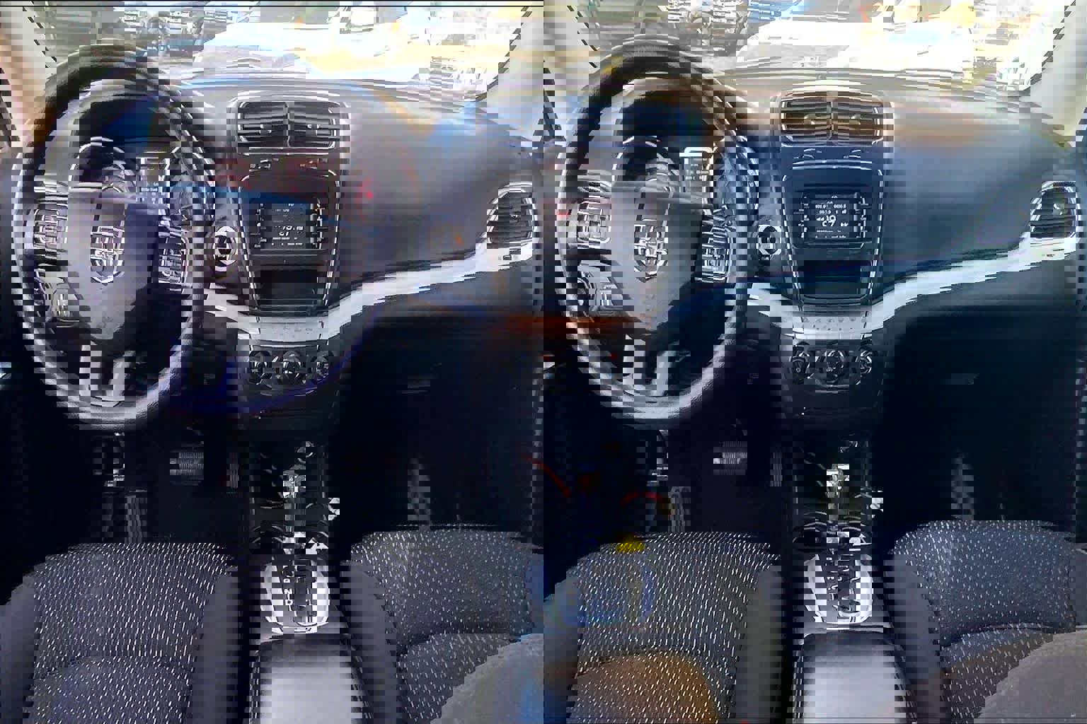 Used 2016 Dodge Journey SE w/ Flexible Seating Group image 16