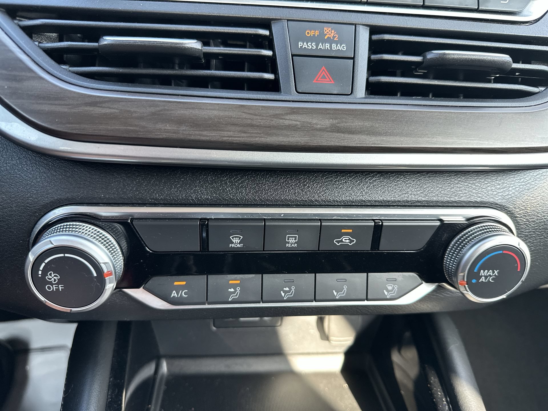 Used 2023 Nissan Altima 2.5 SV FWD image 16