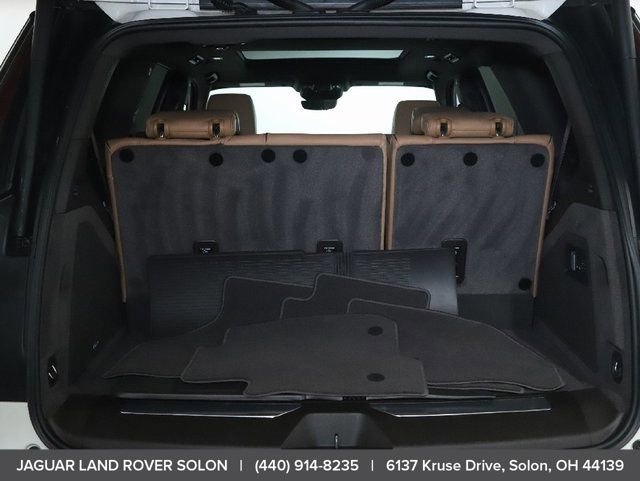 Used 2022 Cadillac Escalade Premium Luxury w/ Performance Package AWD/4WD image 40