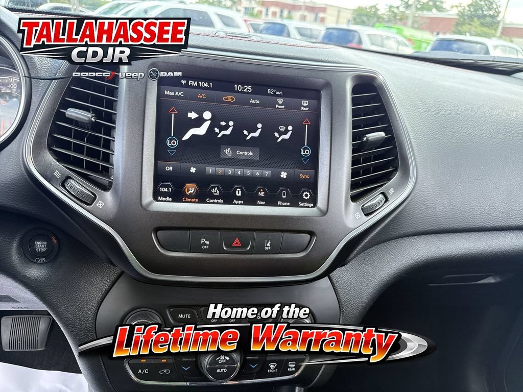 Used 2021 Jeep Cherokee Trailhawk w/ Sun, Sound & Nav Group AWD/4WD image 22