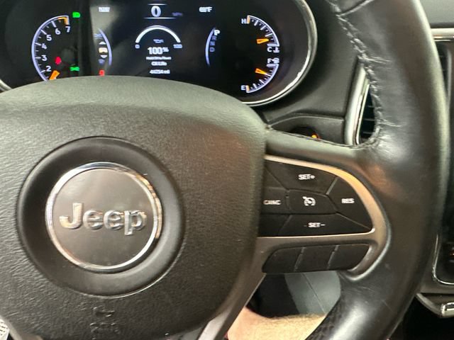 Used 2018 Jeep Grand Cherokee Laredo AWD/4WD image 15