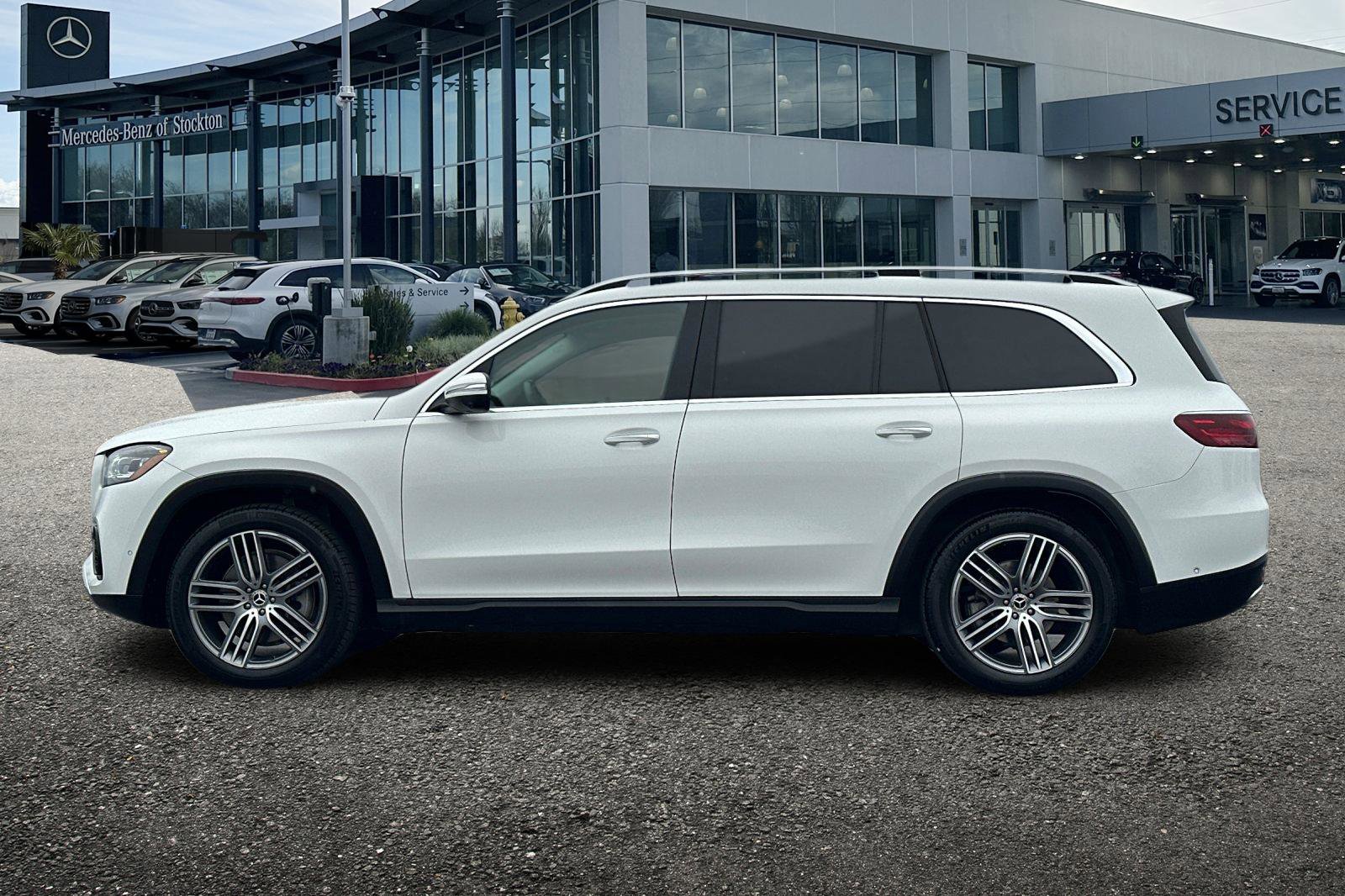 Certified 2024 Mercedes-Benz GLS 450 4MATIC image 7