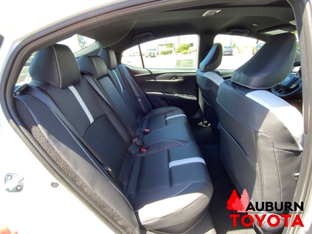 New 2026 Toyota Camry Hybrid AWD/4WD image 14