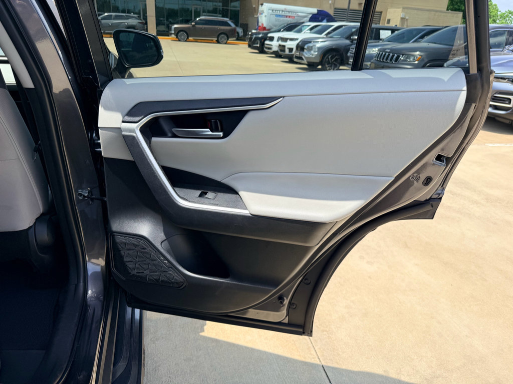 Used 2025 Toyota RAV4 XLE w/ Convenience Package FWD image 24