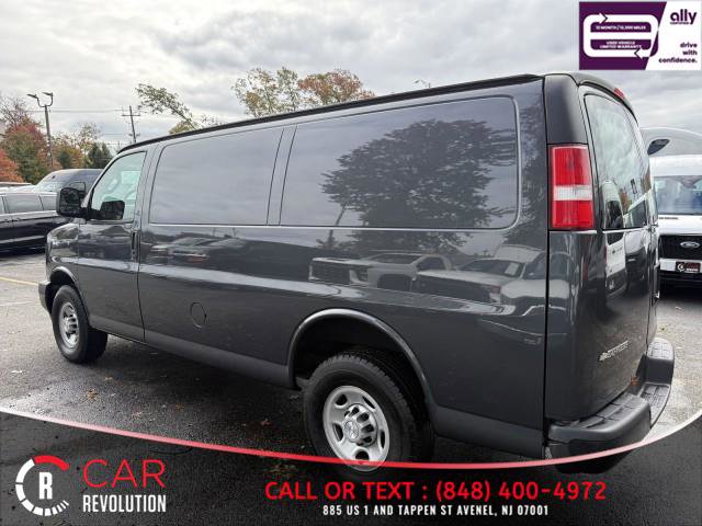 Used 2017 Chevrolet Express 2500 image 4