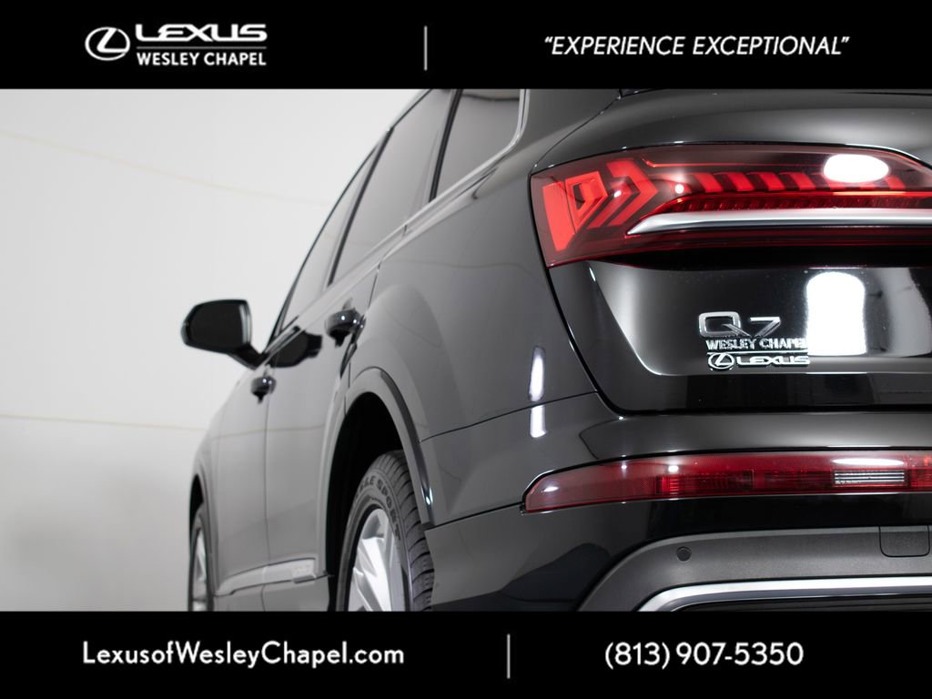 Used 2020 Audi Q7 2.0T Premium w/ Convenience Package AWD/4WD image 9