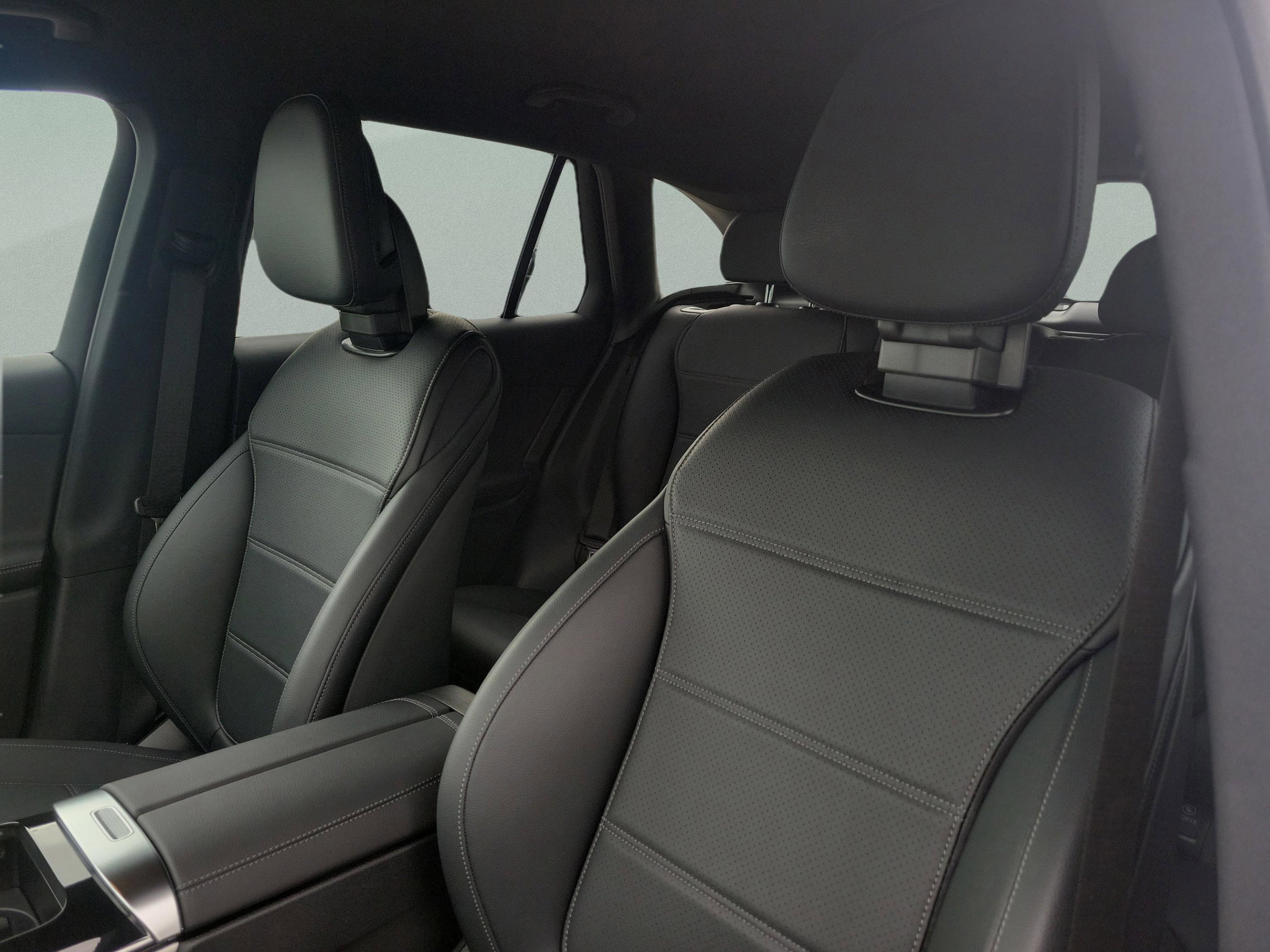 Certified 2025 Mercedes-Benz GLC 300 image 22