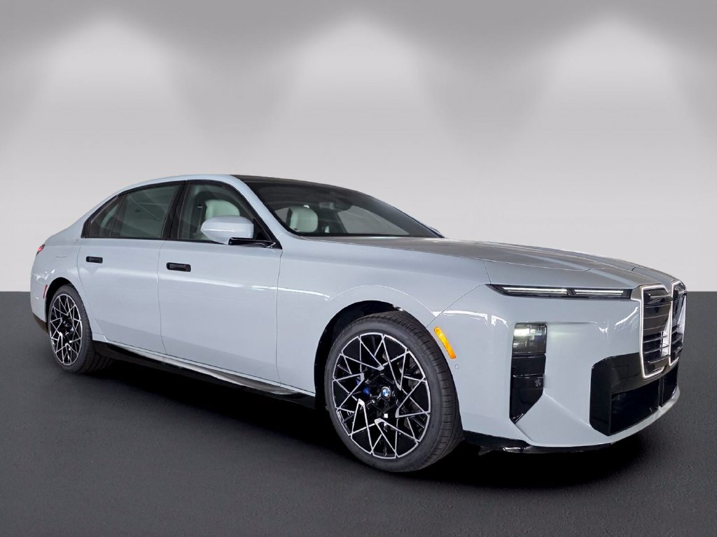 New 2027 BMW 740i w/ M Sport Package