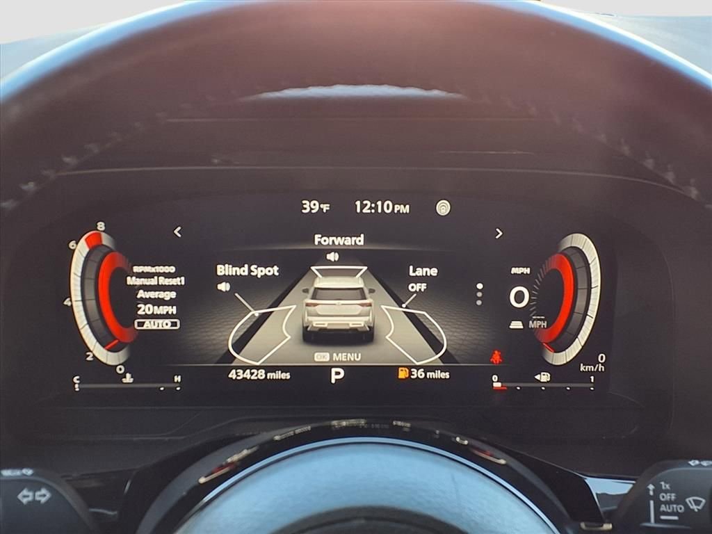 Used 2023 Nissan Pathfinder Platinum w/ Cargo Package image 22