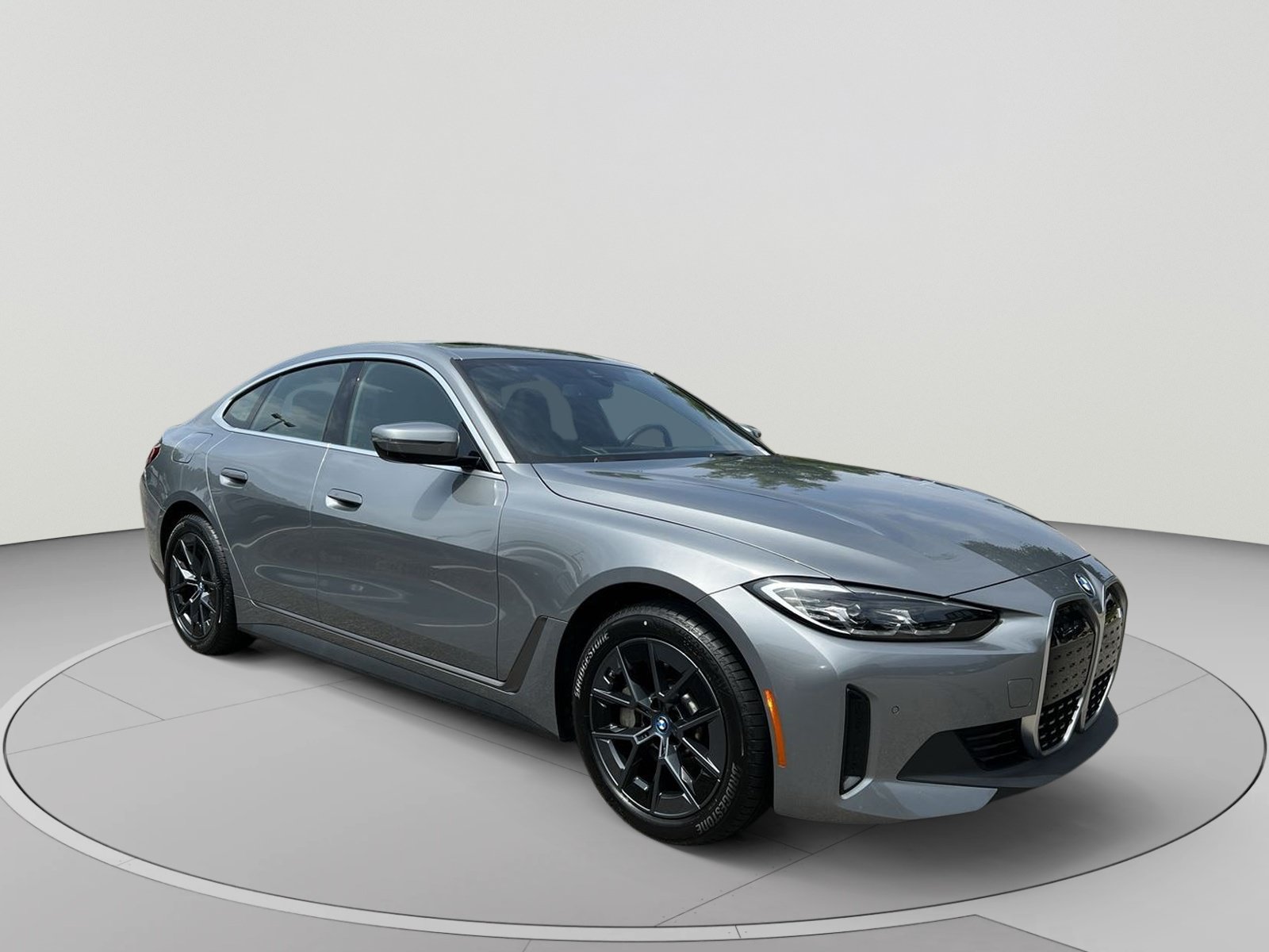 Used 2024 BMW i4 eDrive35 w/ Premium Package RWD image 11