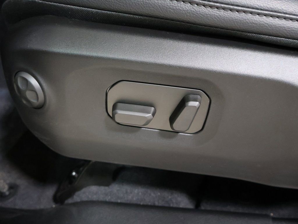 New 2025 Jeep Wrangler Sahara image 13