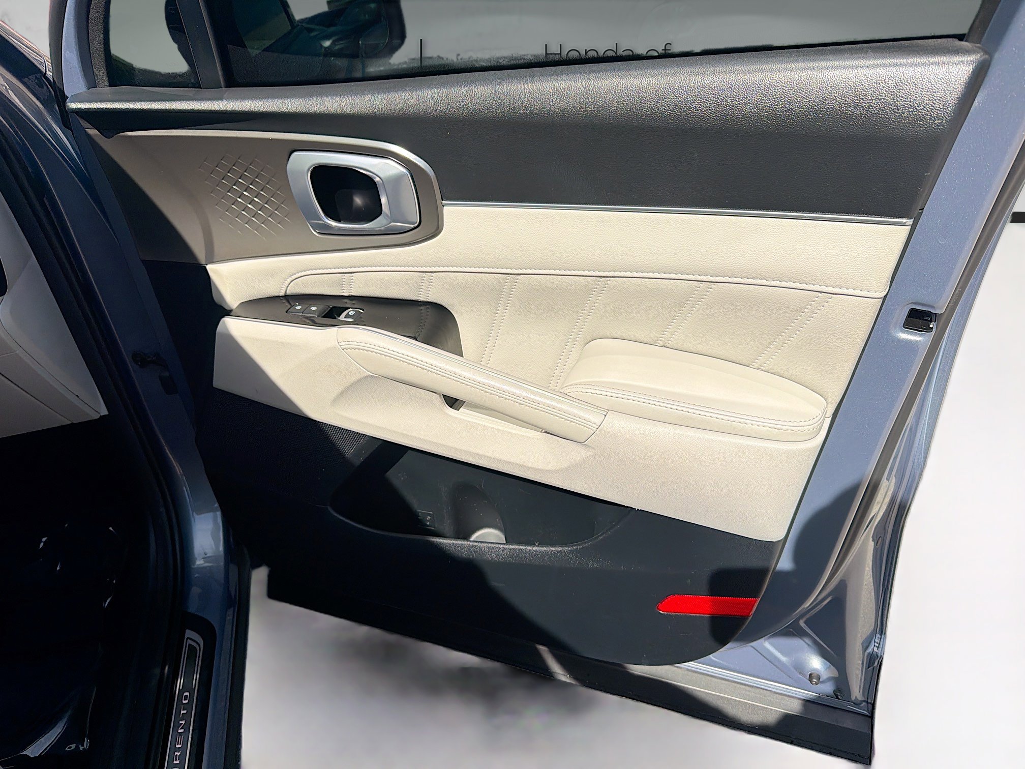 Used 2022 Kia Sorento SX image 34