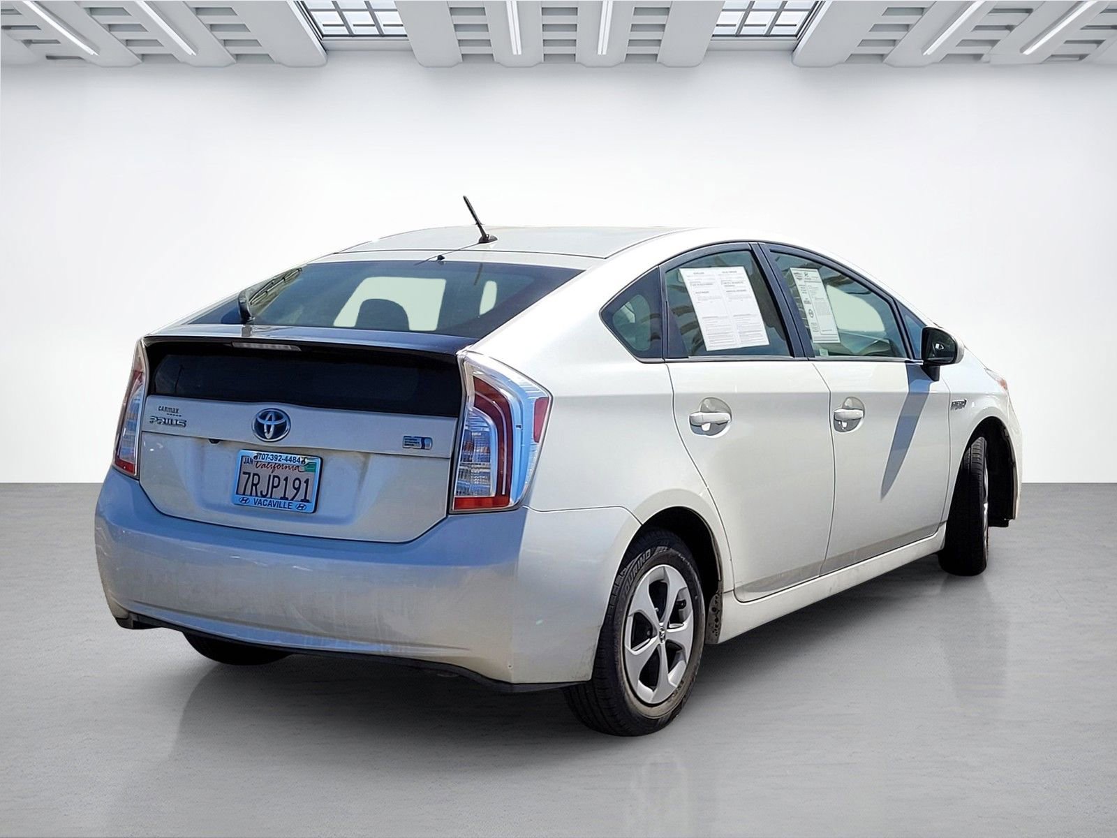 Used 2015 Toyota Prius Two image 11