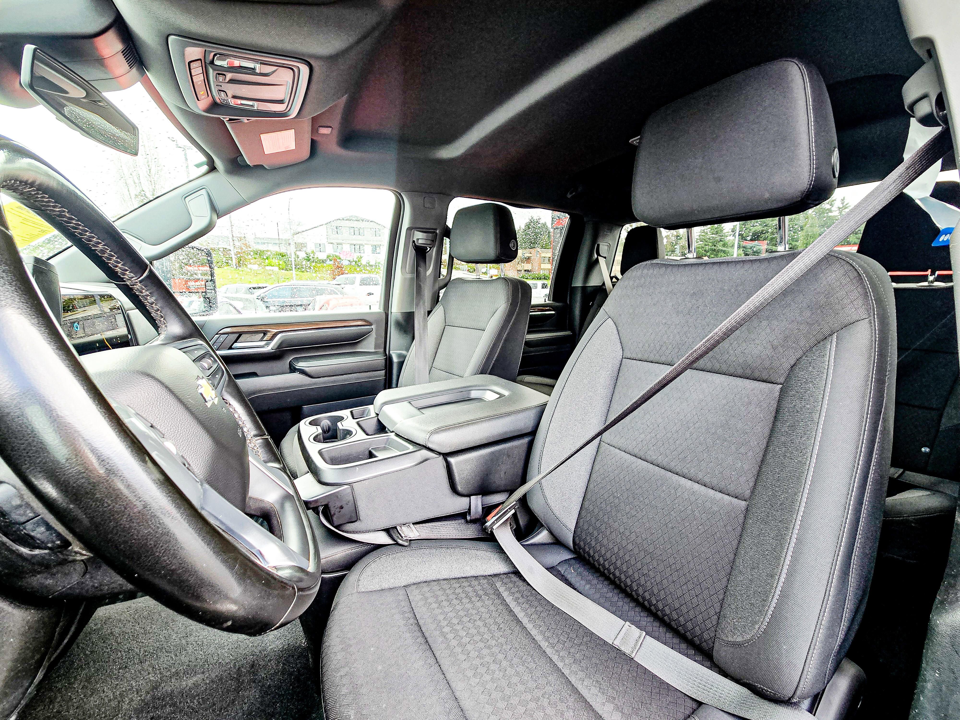 Used 2024 Chevrolet Silverado 3500 LT image 10