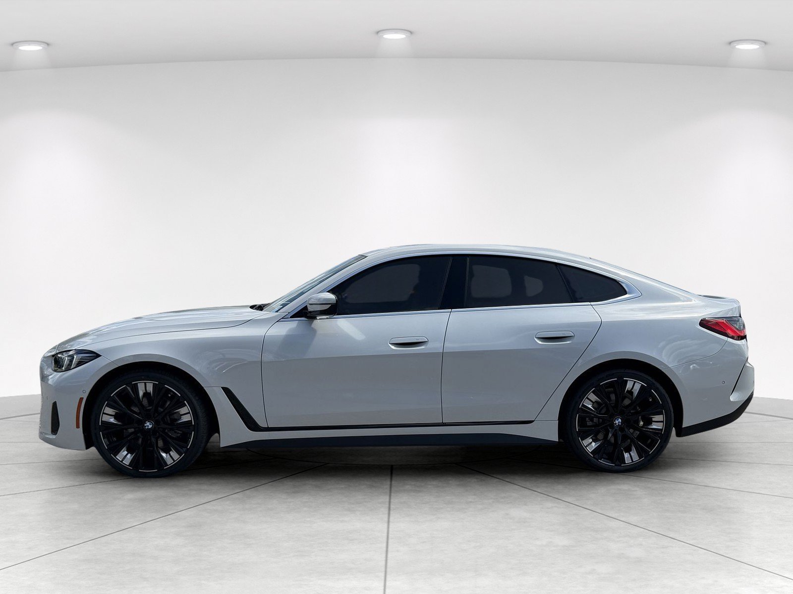 New 2026 BMW 430i w/ Premium Package RWD image 6