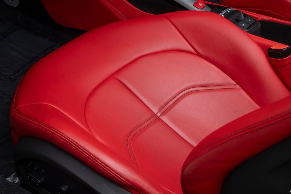 Used 2018 Ferrari 488 Spider Base image 27