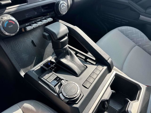 Used 2025 Toyota Tacoma SR5 image 31