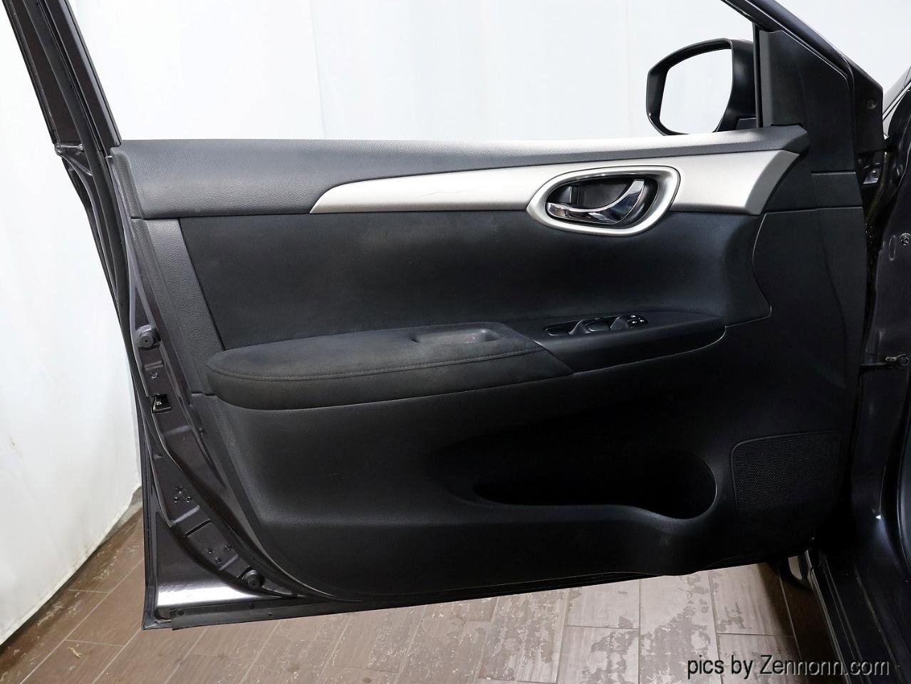 Used 2013 Nissan Sentra SV FWD image 24