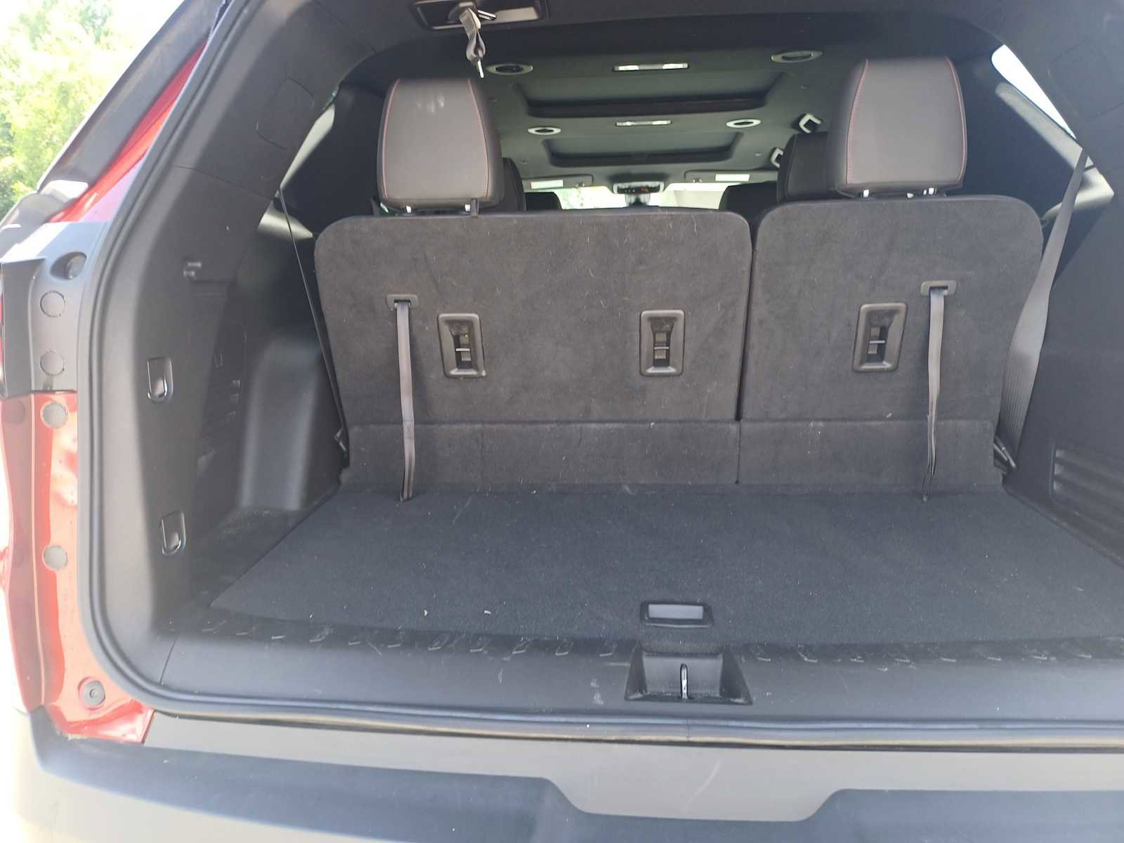 Used 2023 Chevrolet Traverse RS image 36