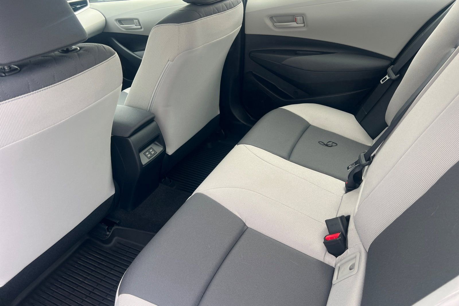 New 2026 Toyota Corolla LE image 9