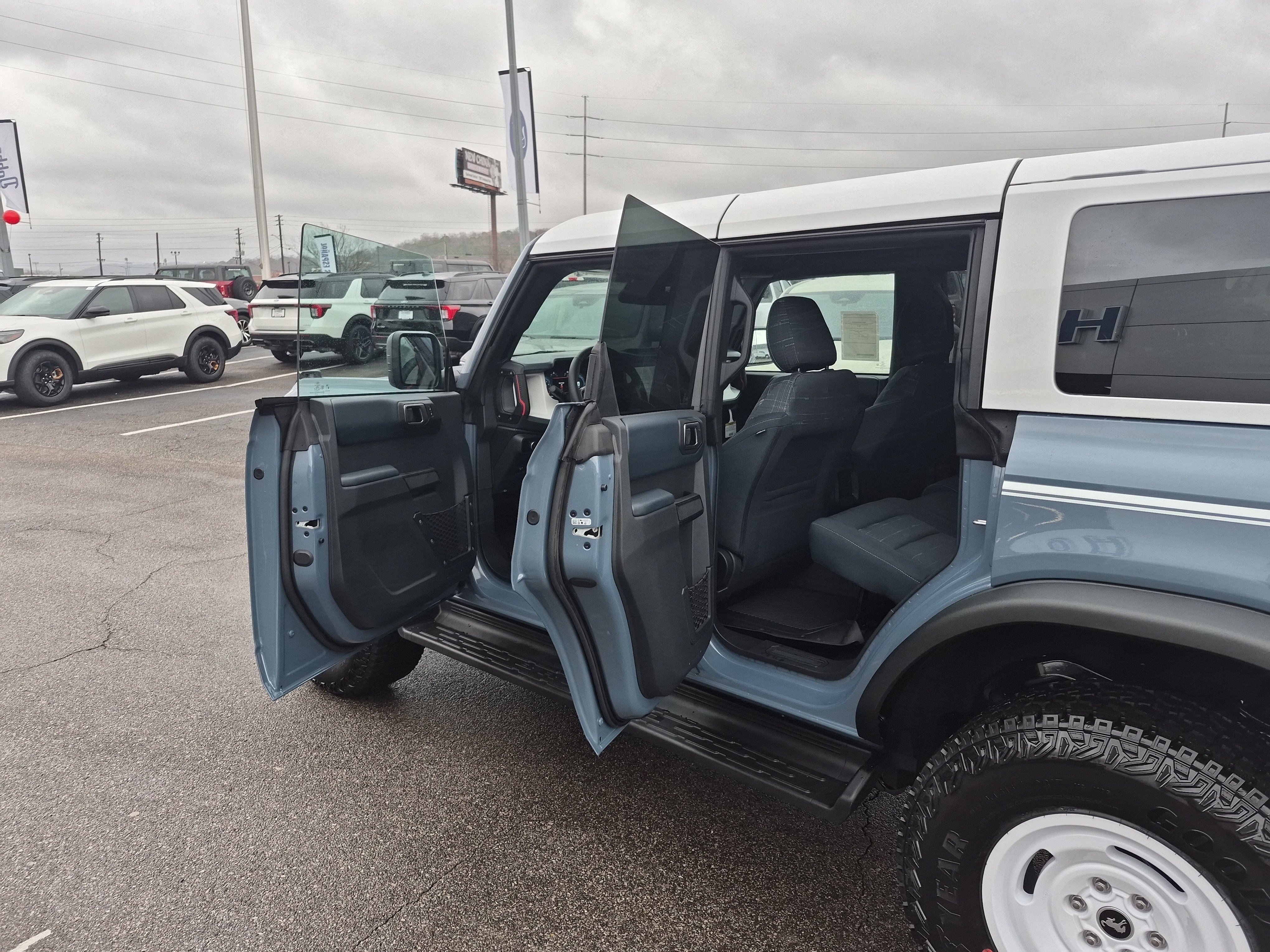 New 2025 Ford Bronco Heritage Edition image 12