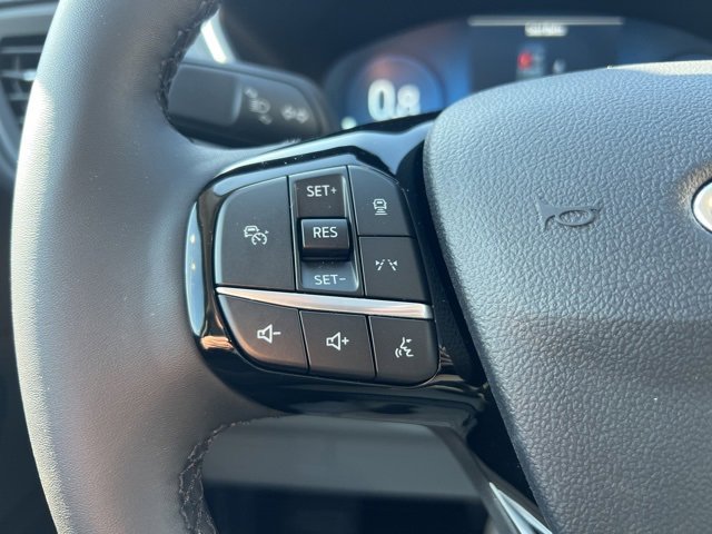 Certified 2023 Ford Escape Platinum w/ Premium Technology Package image 11