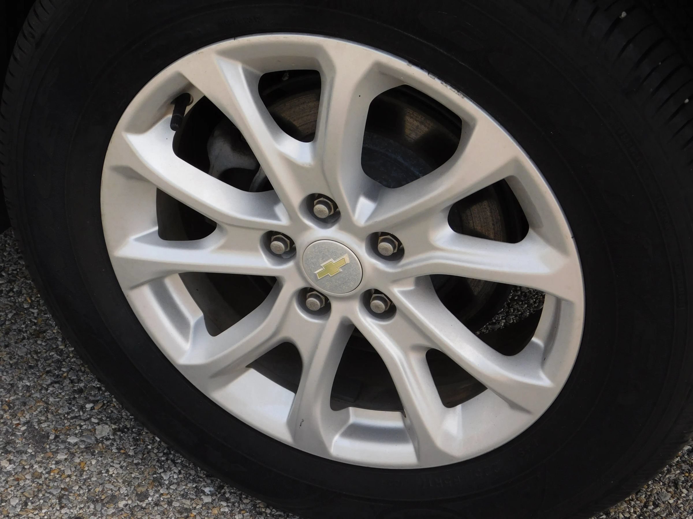 Used 2018 Chevrolet Equinox LS AWD/4WD image 10