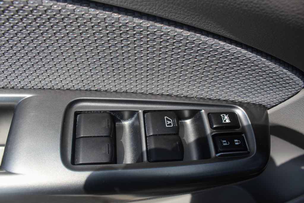 Used 2013 Subaru Forester 2.5X Premium w/ All-Weather Pkg AWD/4WD image 13