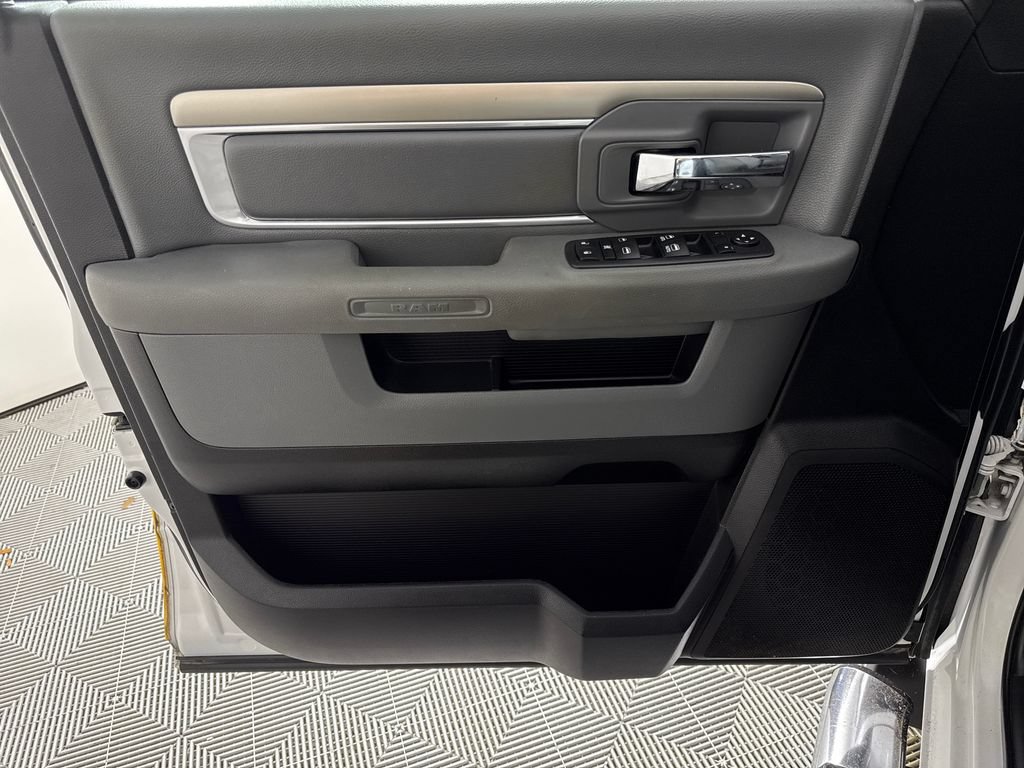 Used 2016 RAM 1500 Big Horn RWD image 10