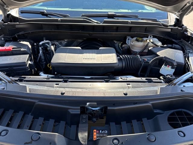 Used 2024 Chevrolet Suburban Z71 w/ Luxury Package image 20