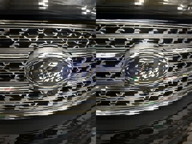 Used 2023 Ford Explorer Limited image 32