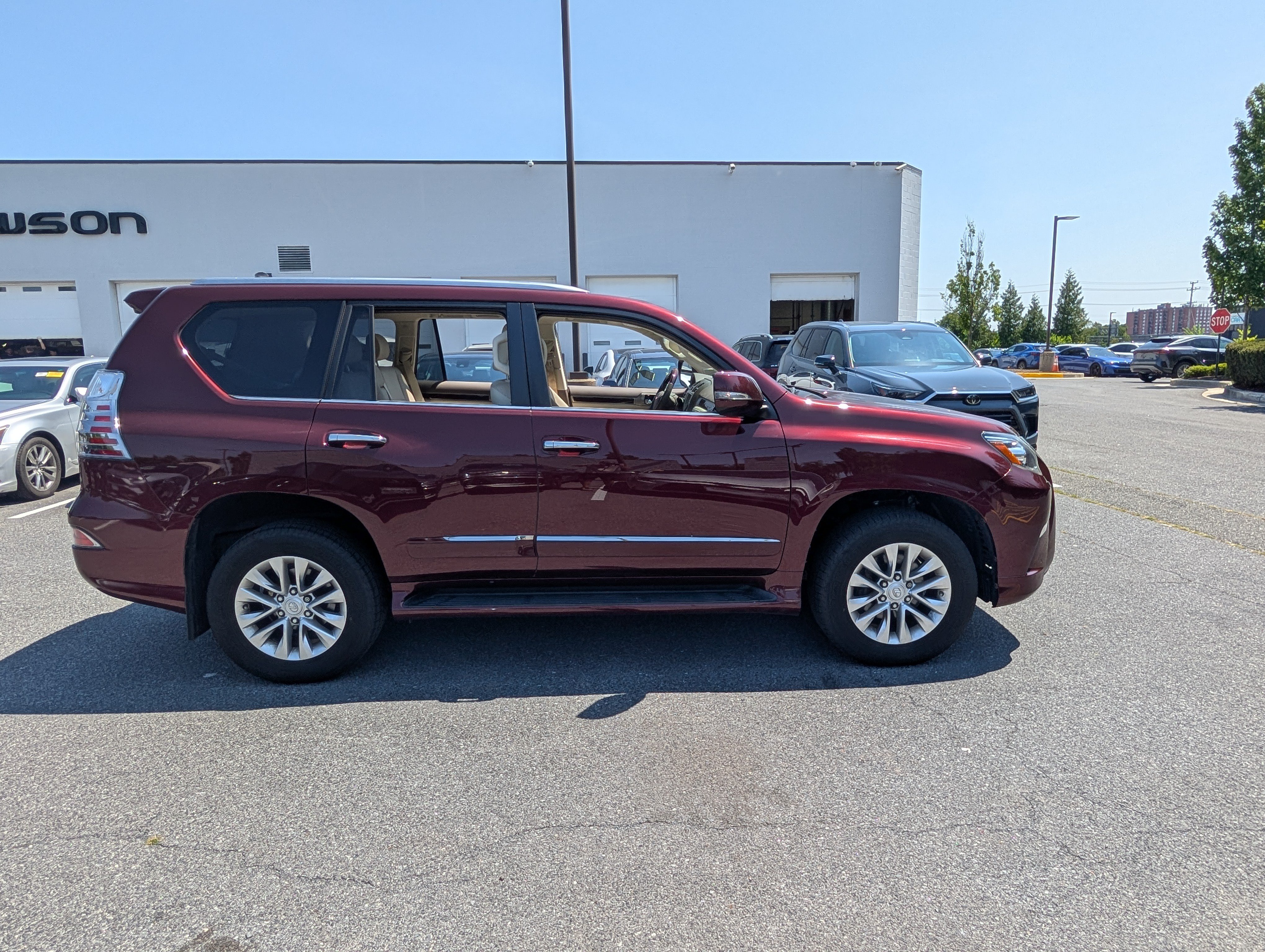 Used 2019 Lexus GX 460 Premium w/ Premium Package AWD/4WD image 2