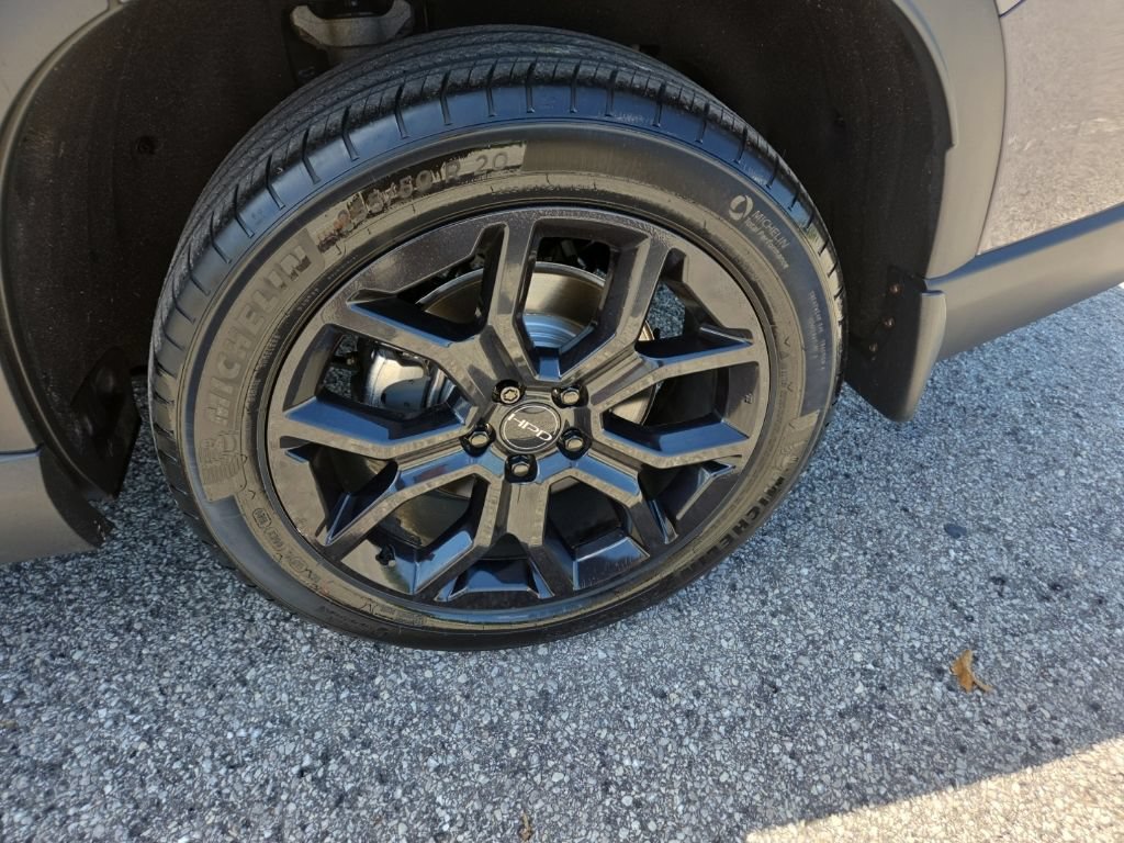 Used 2025 Honda Pilot Touring image 10