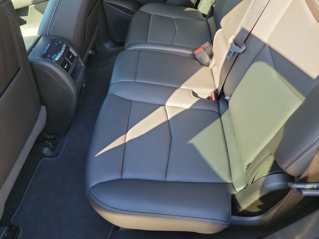 Used 2022 Cadillac XT5 Premium Luxury w/ Technology Package image 12