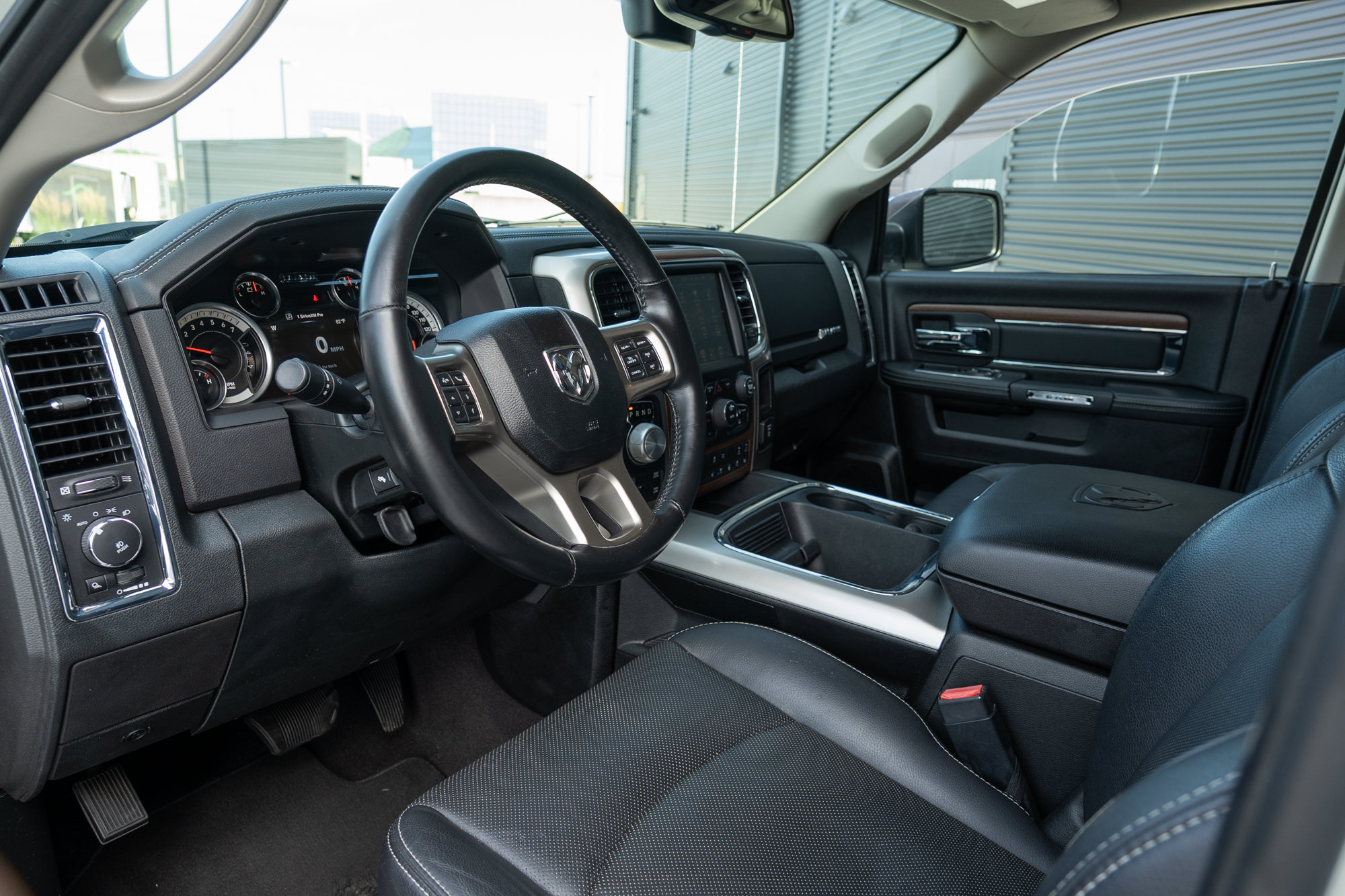 Used 2016 RAM 1500 Laramie w/ Convenience Group AWD/4WD image 10