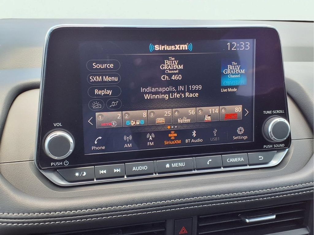 Used 2024 Nissan Rogue SV FWD image 8