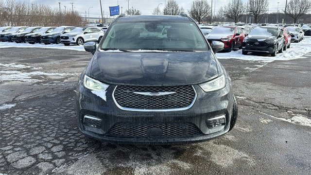 Used 2022 Chrysler Pacifica Limited image 30