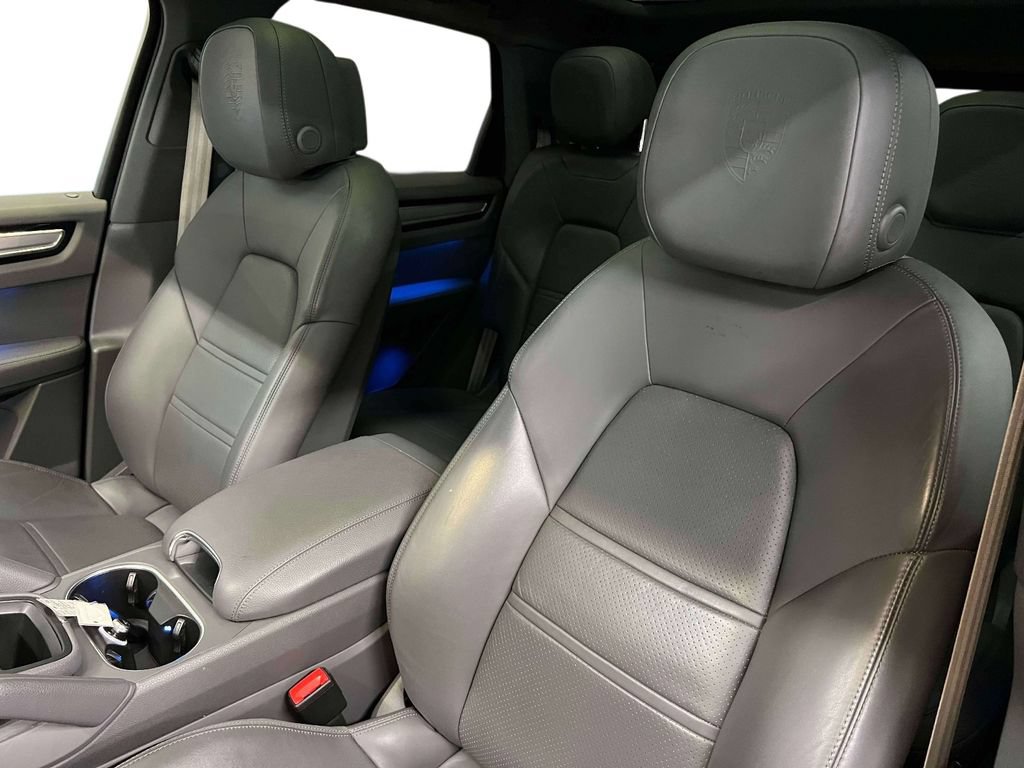 Used 2023 Porsche Cayenne Platinum Edition AWD/4WD image 6