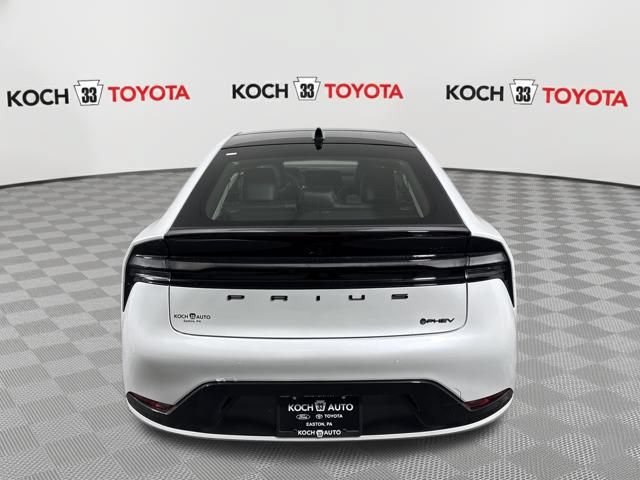 New 2026 Toyota Prius Plug-In Hybrid FWD image 4