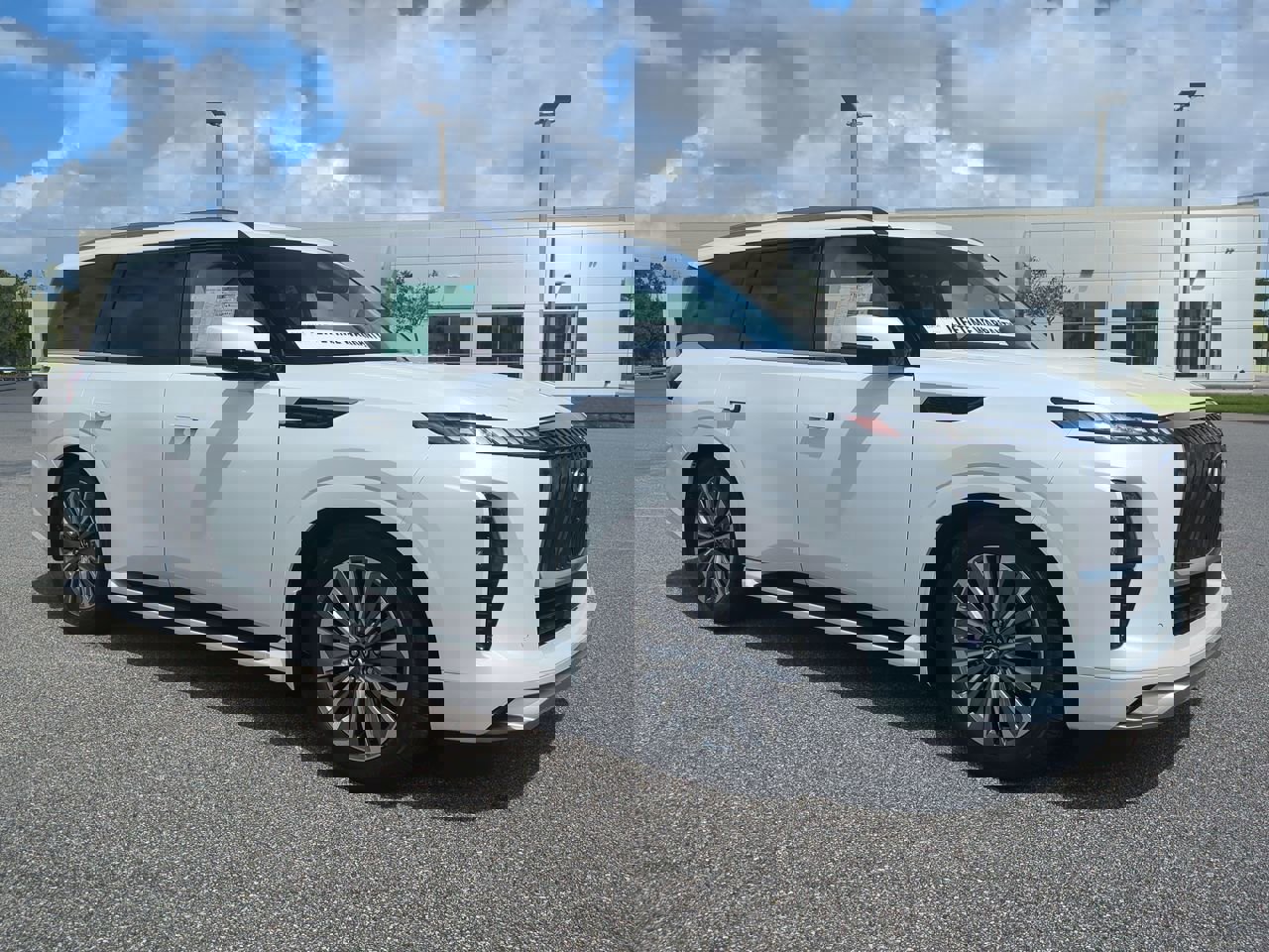 New 2026 INFINITI QX80 Luxe w/ Cargo Package image 3