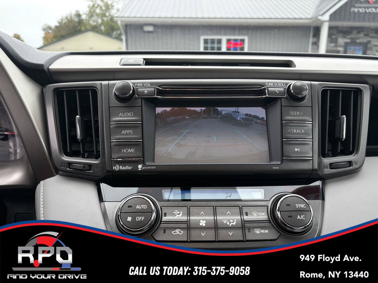 Used 2015 Toyota RAV4 XLE AWD/4WD image 22